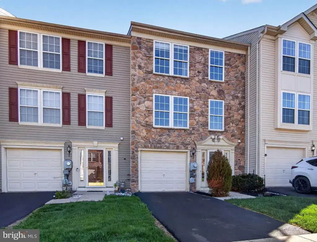 207 Windsor Ct, QUAKERTOWN