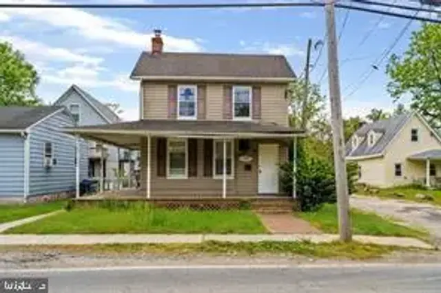 114 W Cecil Ave, North East