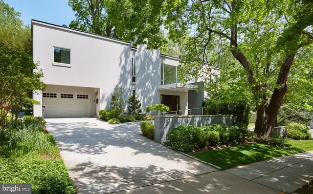 2867 Tilden St Nw, Washington