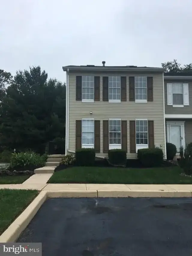 1 Tantallon Ct, Newark