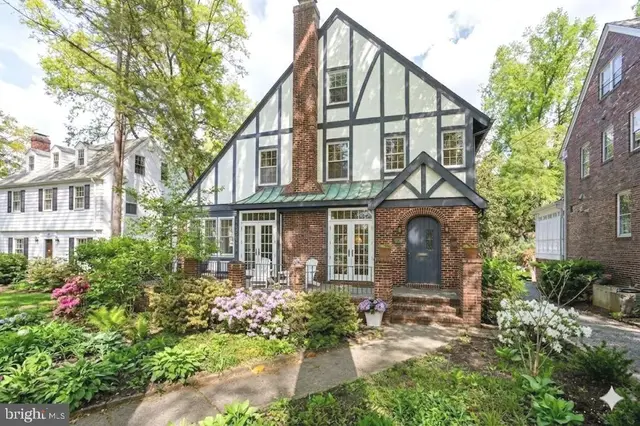 6911 Ridgewood Ave, Chevy Chase