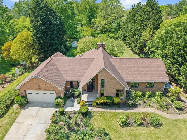 7426 Oakcrest Ln, Clarksville