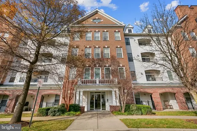 5801 Clipper Ln #204, Clarksville