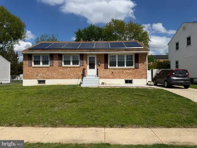 106 E Lunenburg Dr, New Castle