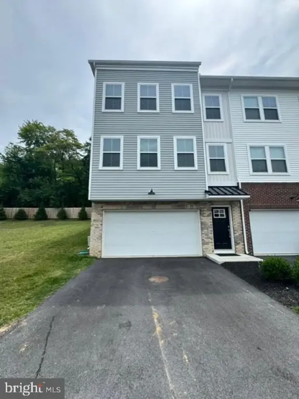 101 Four Leaf Dr, DOWNINGTOWN