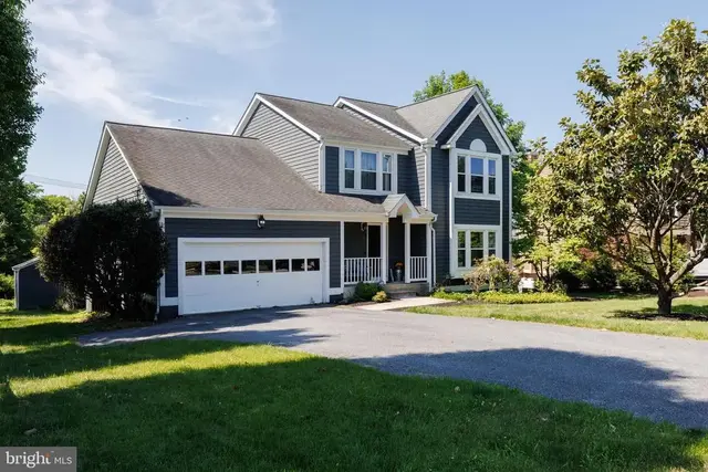 3 Stardust Ct, Catonsville