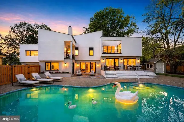 7301 Marbury Rd, Bethesda