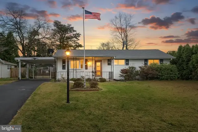 3120 Robin Rd, York