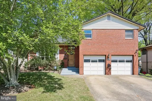 9011 Kirkdale Rd, Bethesda