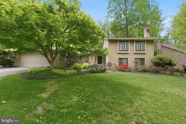 15 Arlive Ct, Rockville