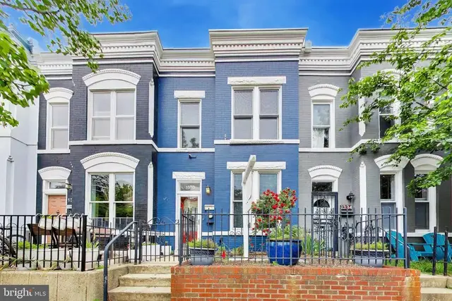 1332 Emerald St Ne, Washington