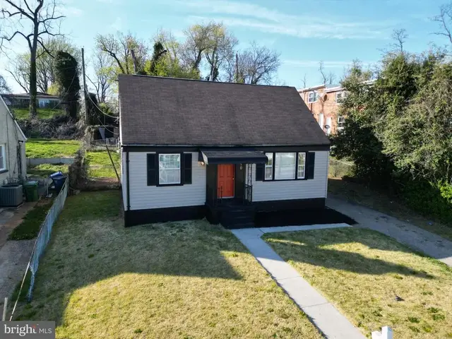 3810 N Rogers Ave, Baltimore
