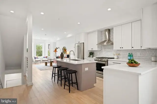 731 Fairmont St Nw #2, Washington