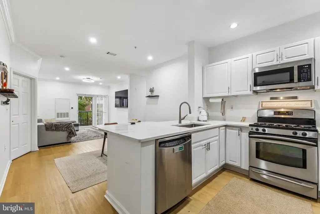 11373 Aristotle Dr #9-109, FAIRFAX