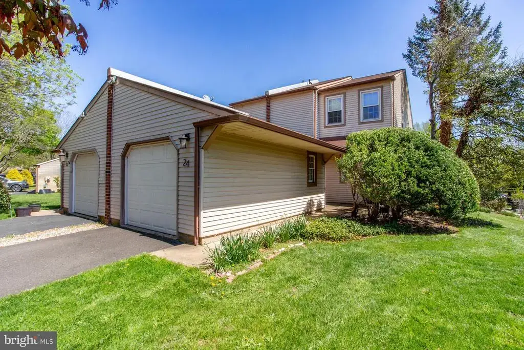 24 Sandy Ridge Dr, DOYLESTOWN