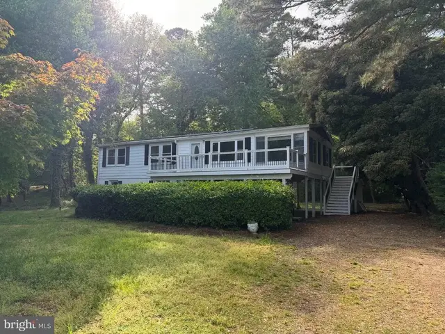 13015 Surf St, Lusby