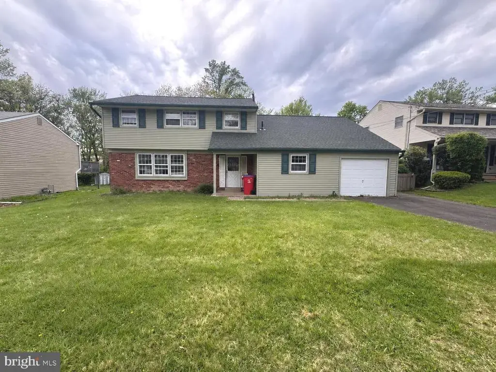 262 Centennial Rd, WARMINSTER