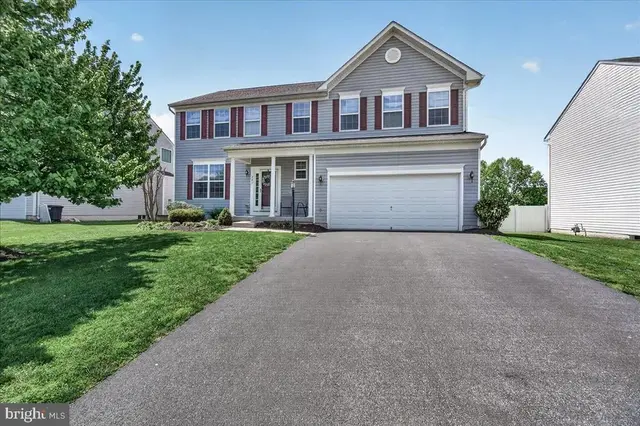 205 Solar Dr, Walkersville