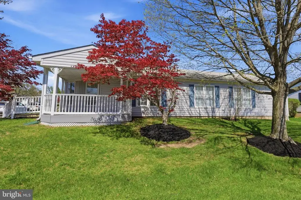 119 Goldenrod Xing E, NEW HOPE