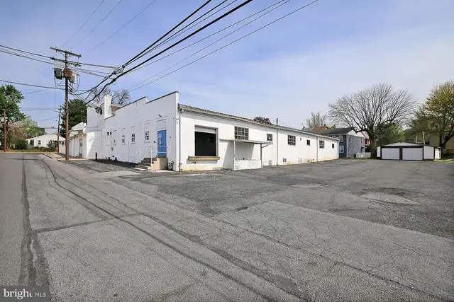 308 S 1st St, Lebanon