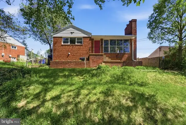 10303 Haywood Dr, Silver Spring