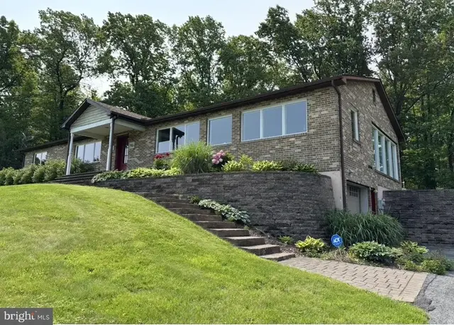 96 Peach Glen Rd, Gardners