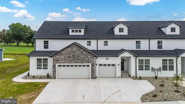 13 Valhalla Ct, Dover