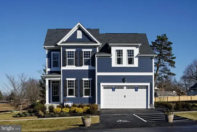231 Silver Lake Ln, Trappe