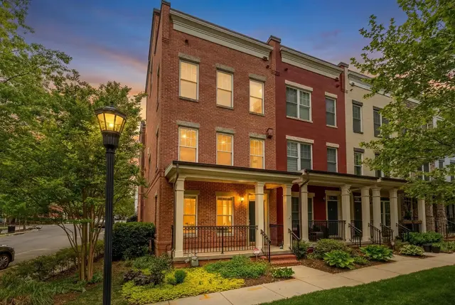 626 Regent Pl Ne, Washington