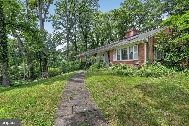 10600 Greenacres Dr, Silver Spring