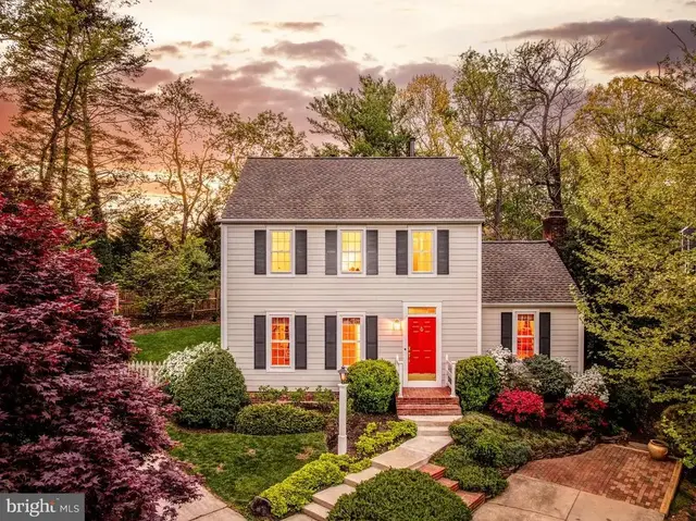 11686 Stockbridge Ln, Reston