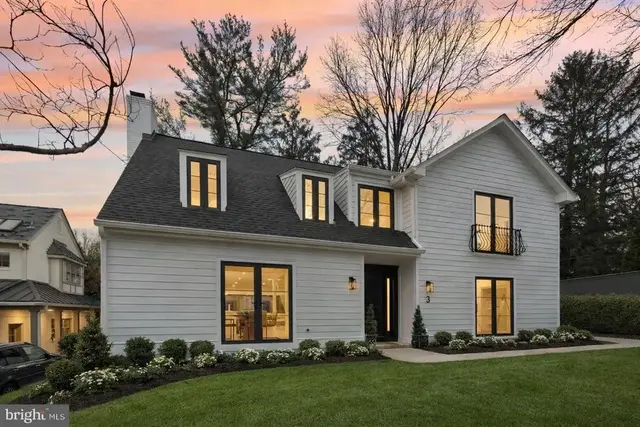 3 Alden Ln, Chevy Chase