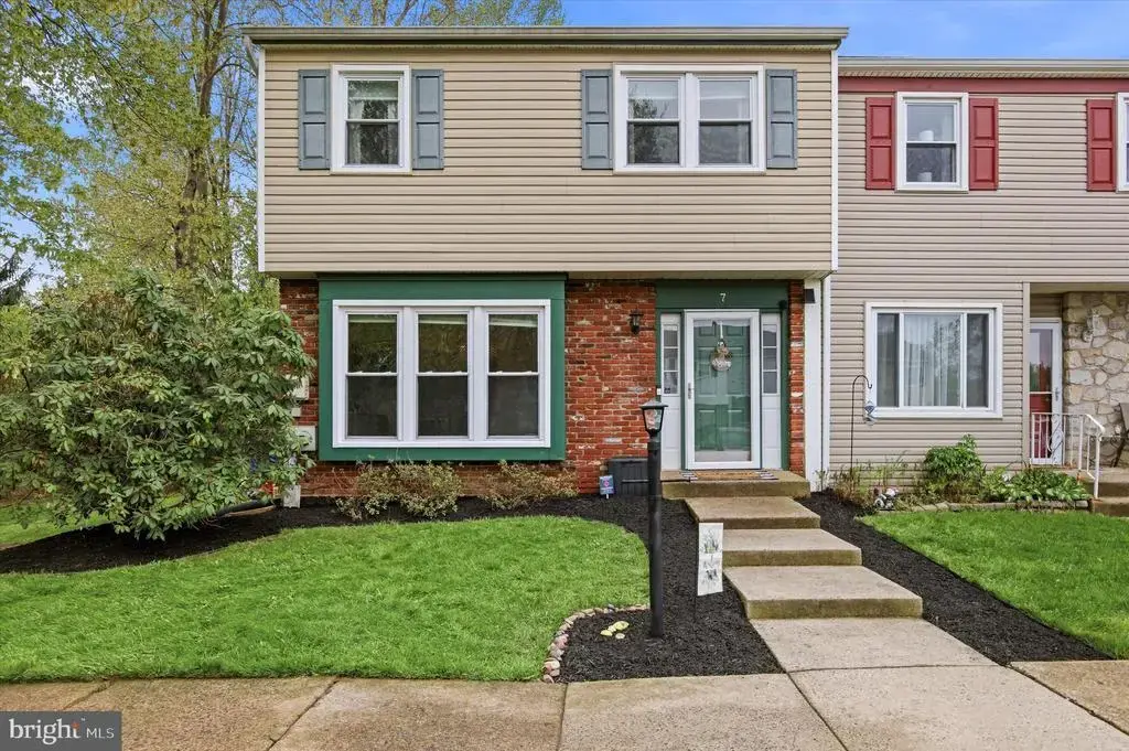 7 Unami Trl, CHALFONT