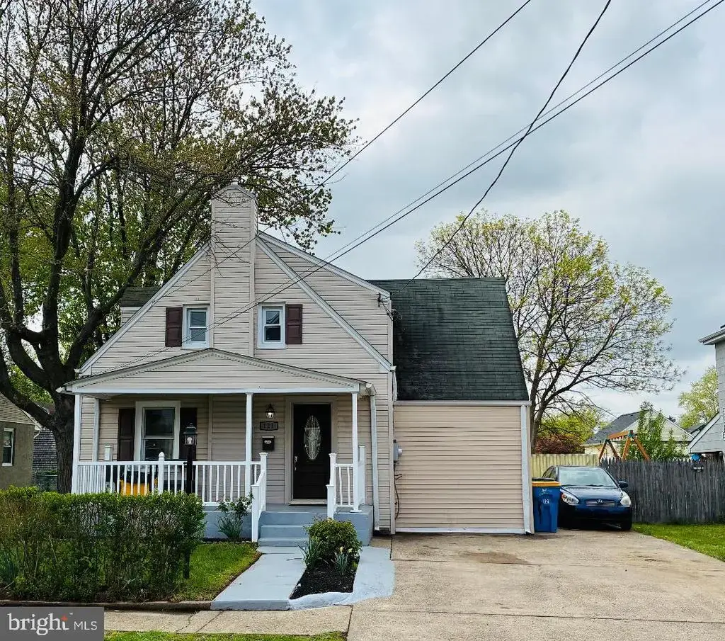 121 Walnut Ave, CROYDON