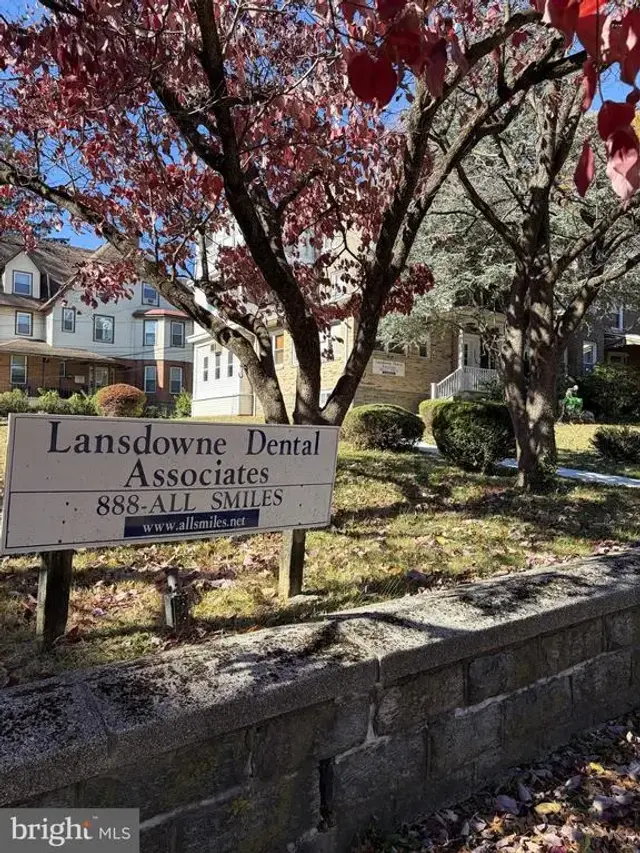 8 Runnemede Ave, Lansdowne