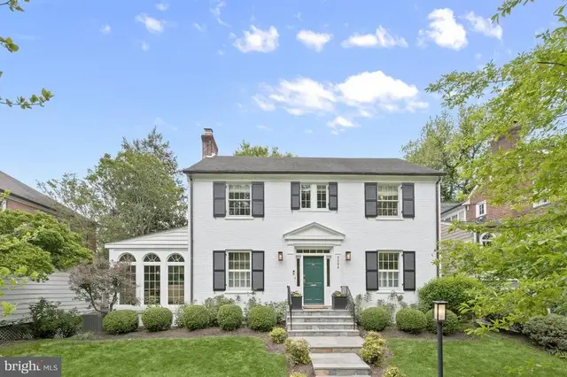 5004 Klingle St Nw, Washington