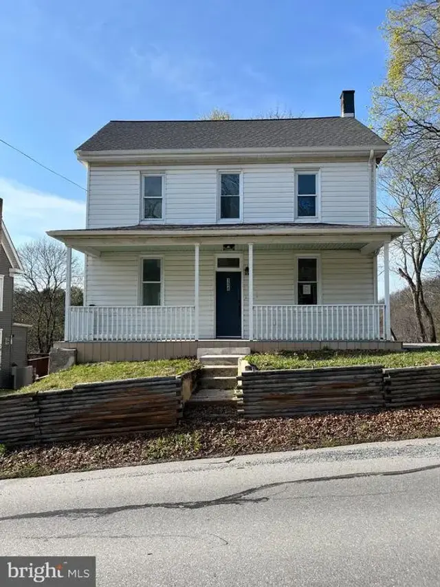 134 E Main St, Felton