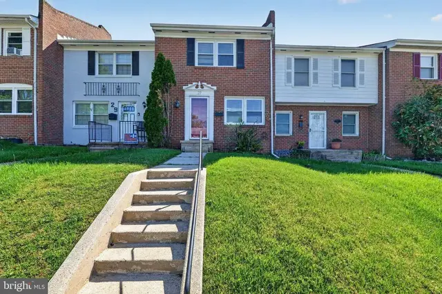 27 Terron Ct, Parkville