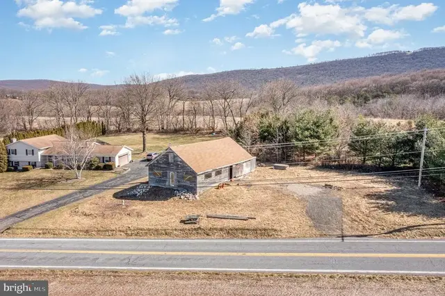 543 Mountain House Road, Halifax