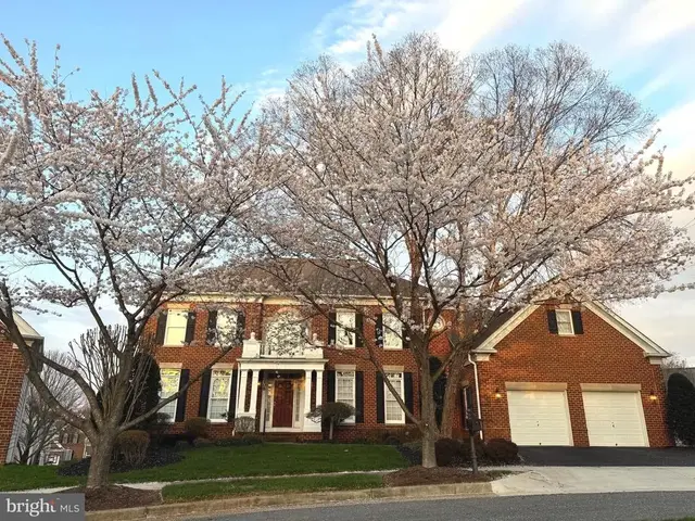 208 Deep Trail Ln, Rockville