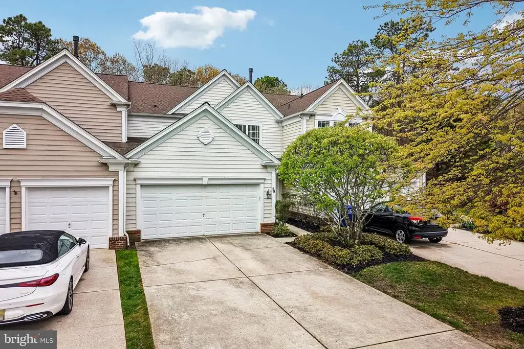 58 Wrentham Dr, MEDFORD