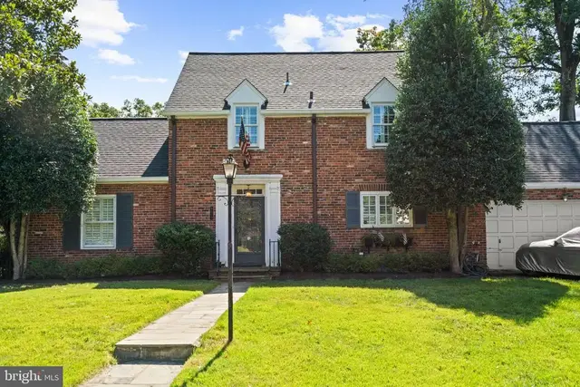 8019 Glendale Rd, Chevy Chase