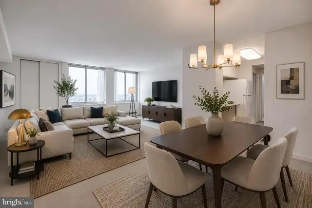 604 S Washington Sq #3105, Philadelphia