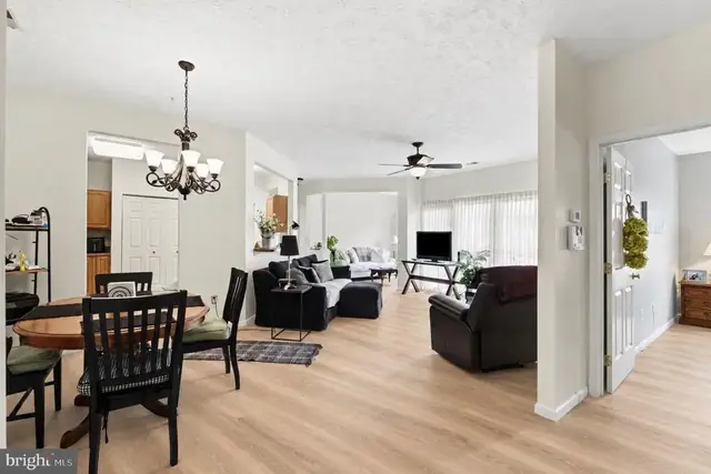 111-f Sunshine Ct #f, Forest Hill