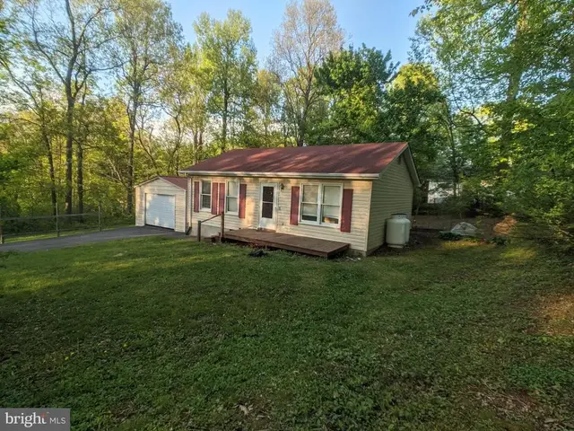 144 Hunter Ave, Chester Gap
