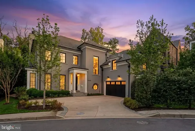 4432 Chestnut Ln Nw, Washington