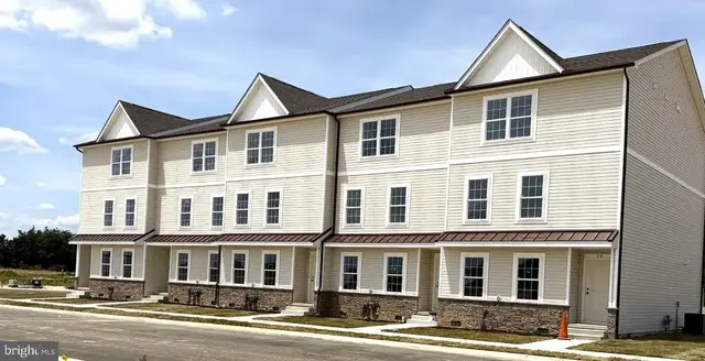 29 Hazel Grove St #107, Harrington