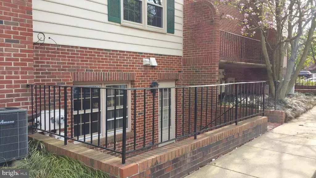 1105 N Stuart St #1, ARLINGTON