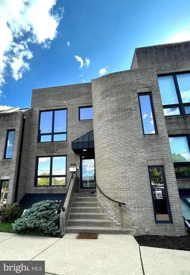 6722 Curran St, Mclean