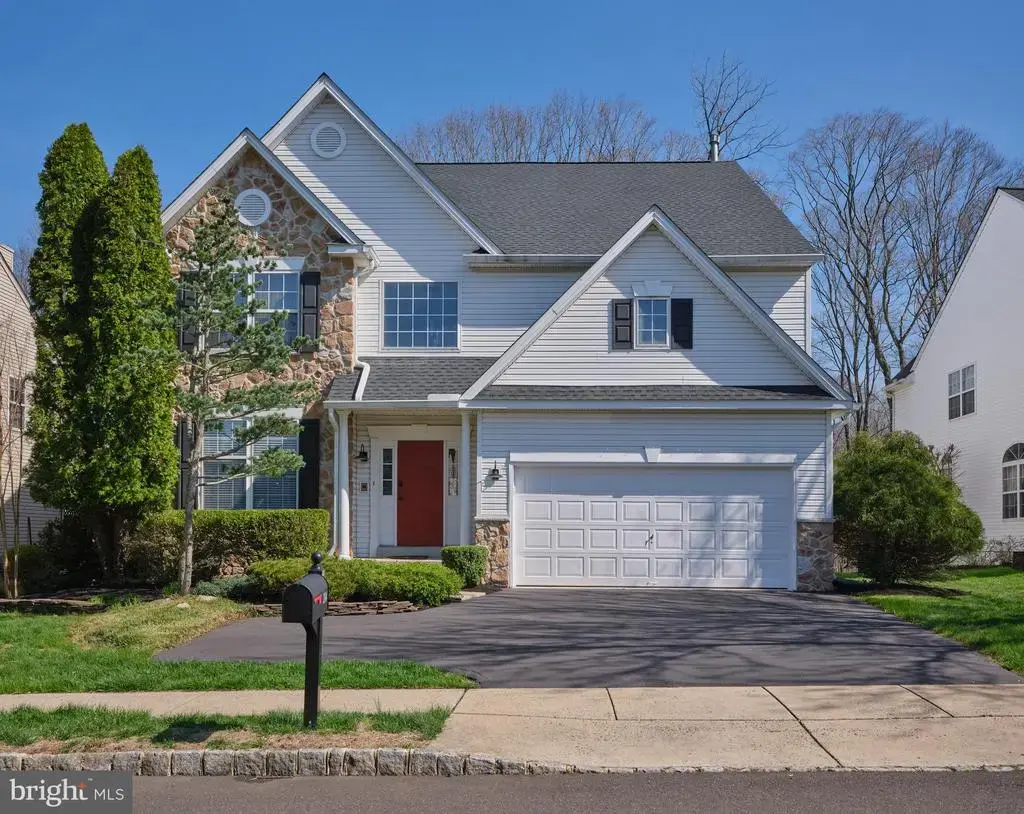 204 Riverwoods Dr, NEW HOPE